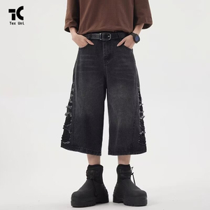 กางเกงยีนส์ขาสั้นทรงตรงสไตล์สตรีทแวร์สำหรับฤดูร้อน แบบสั่งทำพิเศษ ทรงหลวม ขาดๆ แบบดิสเทรส สีเข้มฟอกคริสตัล ผ้าเดนิมคอตตอนระดับกลาง สำหรับผู้ชาย แฟชั่นวินเทจ - Product Image 2