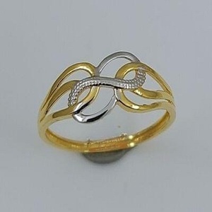 แหวนสุภาพสตรีสีเหลืองทอง22K คลาสสิกที่มีความเงางามมันวาวออกแบบมาสำหรับผู้หญิงยุคใหม่ที่ชื่นชอบเครื่องประดับที่สง่างามสำหรับงานแต่งงาน - Product Image 1