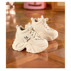 2025 nouveau automne tout match intérieur hauteur amélioration chaussures de sport décontractées pour les femmes Internet célébrité papa chaussures produits européens Super - Product Image 2