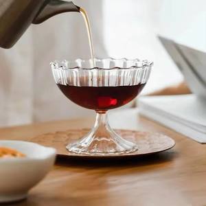 Verres à vin sur pied transparents, style vintage, faits main, soufflés à la bougie, élégants, pour pudding et crème glacée - Product Image 1