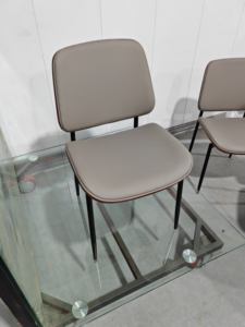 Chaises de salle à manger modernes, chaise de café en bois, revêtement en cuir PU, pieds en métal pour la maison et les restaurants - Product Image 5