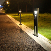 Lampu Taman Sol Tebal LED, Lampu Taman Terintegrasi Kontrol Sensor Malam Shell Hitam Komersial Pilar Tenaga Surya