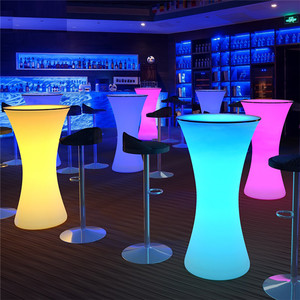 Ev Bar alışveriş merkezi otel için su geçirmez LED işıklı kokteyl masası düğün partileri için çağdaş tasarım stili - Product Image 1