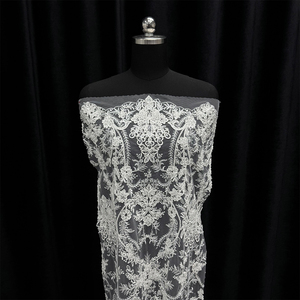 Tissu en dentelle de <span class=keywords><strong>tulle</strong></span> brodé de sequins, motif médaillon baroque symétrique blanc GCW-QCUV120772 pour studio de couture de créateur - Product Image 3