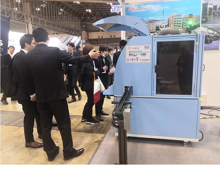 Une machine d'impression automatique d'écran en soie de bouteille de médecine de couleur pour l'industrie de médecine