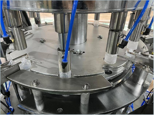 Máquina Automática para el Ensamblaje de Tapas de Engranajes y Bombas Eléctricas para la Línea de Producción de Alimentos y Bebidas, Procesamiento de Tapas de Botellas - Product Image 2