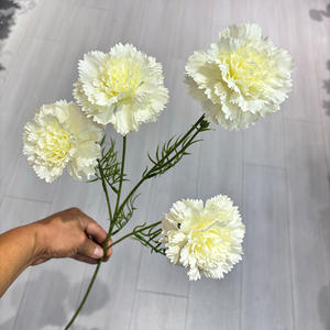 القرنفل الأحمر الاصطناعي ديكور الزفاف 4 رؤوس - Product Image 2