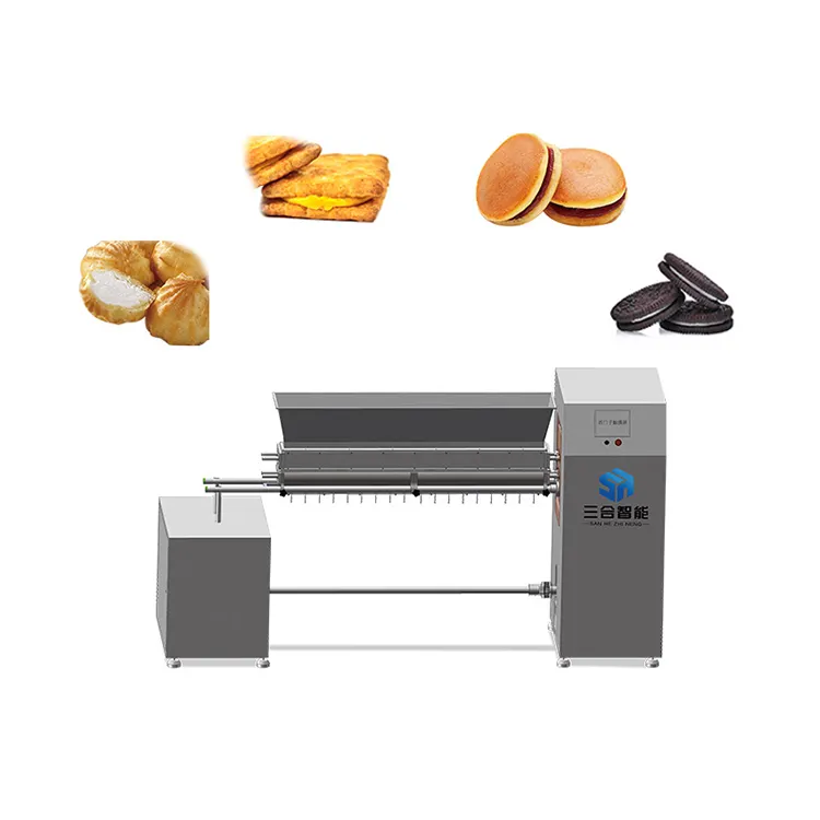 Multi-Functionele Automatische Bladerdeeg Molding Sandwich Brood Taart Cream Jam Centrum Injectie/Vulmachine In Productielijn