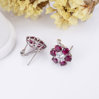 MSE-627 18K Weißgold Labor-Gezüchteter Diamant Labor-Erzeugter Rubin Blumen-Ohrstecker Damen Feiner Schmuck Ohrringe