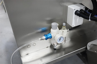 Machine de remplissage et d'ensachage électrique double usage pour miel, avec contrôle PLC et scellage à vis pour l'emballage de boissons, aliments et produits chimiques de 200 ml