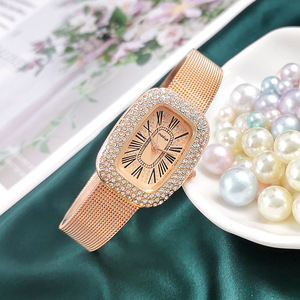 Reloj de mujer en oro rosa con correa de malla con incrustaciones de diamantes, elegante reloj de cuarzo con números romanos. - Product Image 6