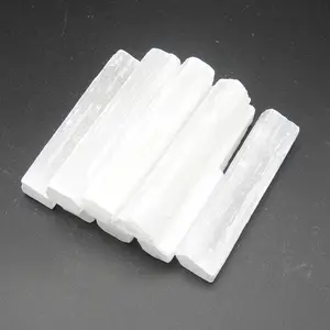 प्राकृतिक Selenite लाठी हीलिंग Wands ऊर्जा कच्चे पत्थर के लिए किसी न किसी सफेद जिप्सम कण