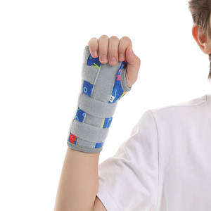 Penahan fiksasi pergelangan tangan bernapas dapat diatur, penahan tali pergelangan tangan untuk ketinggian dan penstabil pergelangan tangan jempol terowongan Karpal - Product Image 6