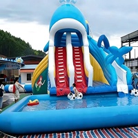 Parc aquatique gonflable géant commercial Hualong en PVC avec toboggan, piscine, trampolines d'été et activités ludiques pour enfants pour centre commercial