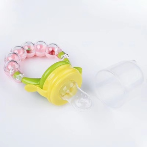 Sucette en silicone pour bébé, jouet doux personnalisé en gros, inspiré des fruits et légumes, <span class=keywords><strong>hochet</strong></span> pour bébés qui font leurs dents - Product Image 5