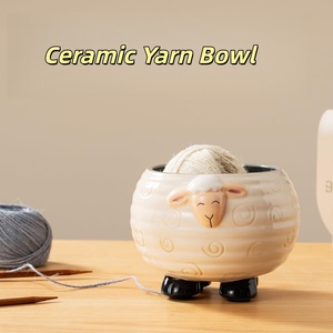 Grand bol à laine en céramique en forme de <span class=keywords><strong>mouton</strong></span> pour le crochet, support de fil à tricoter, outil artisanal fait main, travaux d'aiguille et décoration - Product Image 1