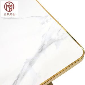 Set di Tavoli e Sedie Commerciali Personalizzati per Fast Food, Caffetterie e Ristoranti - Arredamento Dorato per Bar - Product Image 5