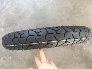 Pneu de moto de haute qualité fourni par une usine chinoise, pneu de route 90/90-18, prix bas, pneu à chambre à air - Product Image 5