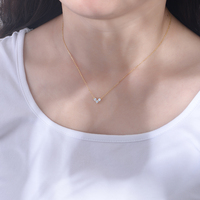 Collar de Cadena Clásico con Tres Piedras Geométricas, Circonita Cúbica, Letra V, Plata S925, Joyería al por Mayor