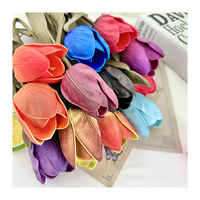 NINI Frühling-Herbst PU-Tulpen Direktgroßhandel Seiden-Kunstlilien Hochwertige Neue Design Kunstblumen Hochzeitsdekoration