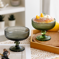 Multifunctionele gekleurde glazen schaal met voet, 374ml, verticaal geribbeld glas, fruitschaal, snackschaal, dessertschaal voor dagelijks huishoudelijk gebruik