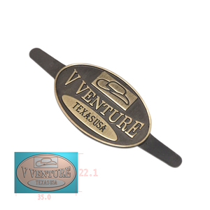 2021 אופנה עיצוב שקיות מותג חרוט לוגו מתכת תווית ותגים מותאם אישית מתכת שם צלחות עם גב עבור תיקי מזוודות - Product Image 2