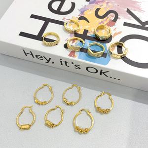 ต่างหูแบบห่วง Jxx Fashion ชุบทอง 18K สำหรับผู้หญิง ทำจากทองเหลือง รูปทรงบิดเกลียวรูปตัว C วัสดุหลักทำจากทองเหลือง - Product Image 3