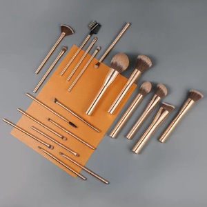 Ensemble de 20 pinceaux de maquillage dorés, poils synthétiques, manche en aluminium, logo personnalisé, pinceaux cosmétiques professionnels de luxe pour le visage et les yeux - Product Image 3