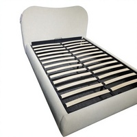 Tête de lit ondulée de style transitionnel, lit en tissu bouclé blanc, cadre de lit en tissu Teddy pour chambre à coucher