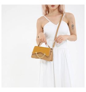 กระเป๋าถือแฟชั่นแบบ Patchwork ดีไซน์อเนกประสงค์ ทรงสี่เหลี่ยมเล็ก สวยหรูและดูมีระดับ - Product Image 6