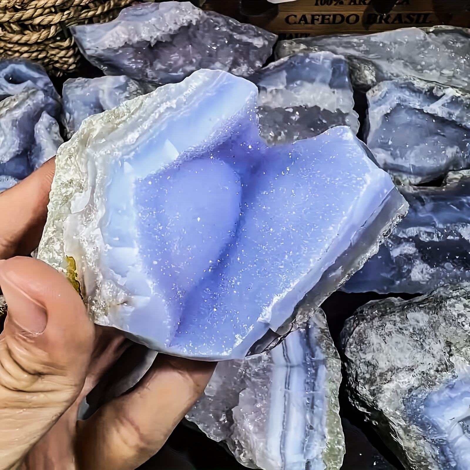 ตัวอย่างหินอาเกตลูกไม้สีน้ำเงิน