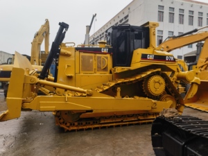 CAT Bulldozer D7 d'occasion Caterpillar D7G D7R Bulldozer sur chenilles de haute qualité à vendre - Product Image 4