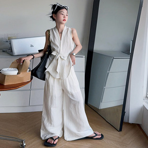 Set di Abbigliamento Estivo per Bambine in Stile Coreano 2025 Nuovo Completo Traspirante in Misto Cotone con Canotta Senza Maniche e <span class=keywords><strong>Pantaloni</strong></span> <span class=keywords><strong>Bianchi</strong></span> per 7 Anni - Product Image 6