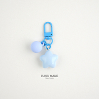 Porte-clés en résine étoile pentagramme mignon, porte-clés cœur lumineux pour filles, accessoires pour sac à dos, étui pour écouteurs et pendentifs, cadeaux pour couples
