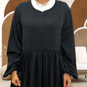 Abaya populaire élégante de couleur unie extensible pour musulmanes, robe simple et respirante avec fermeture éclair frontale et grande jupe évasée pour l'été - Product Image 5
