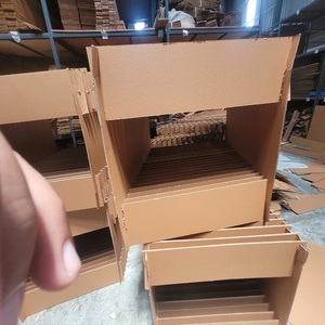 Boîtes ondulées recyclables pour la livraison sûre de produit disponible dans des options simples, doubles, et triples de mur - Product Image 1