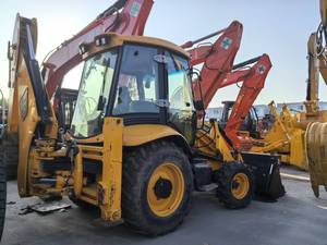 Chargeuse-pelleteuse JCB 3CX 4x4 d'occasion, d'origine britannique, 9 tonnes, modèle 2023, polyvalente, tracteur à roues, excavatrice, chargeuse-compacteuse, pour usage municipal - Product Image 3