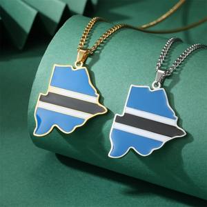 Collar de Cadena con <span class=keywords><strong>Mapa</strong></span> de <span class=keywords><strong>África</strong></span> Botswana Esmaltado en Acero Inoxidable, Collar con Colgante de Bandera de Botswana Africana Esmaltado Chapado en Oro de 18K - Product Image 1