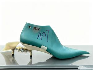 Escarpins à talon chaton pour femme, en cuir véritable, à bout pointu, avec motif rose 3D, en soie, confortables, pour soirée ou décontracté, semelle extérieure en cuir véritable - Product Image 3