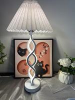 Lampe de Table Nordique Minimaliste Salon Chambre LED Chevet Étude Bureau Décoration Veilleuse USB Dimmable Éclairage de Table