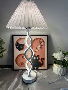 مصباح طاولة بتصميم نورديك بسيط، إضاءة ليلية لغرفة المعيشة وغرفة النوم بجانب السرير وللدراسة وتزيين سطح المكتب، إضاءة طاولة LED قابلة للتعتيم بمنفذ USB - Product Image 4