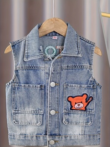 Chaleco Informal Bordado para Niña, Parche de Oso Rojo, Cierre de Botones Cubiertos, Sin Mangas, Ligero, Corte Regular, Lino y Algodón - Product Image 2