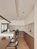 Meuble de cuisine modulaire en MDF acrylique imperméable avec plan de travail en marbre et évier intégré