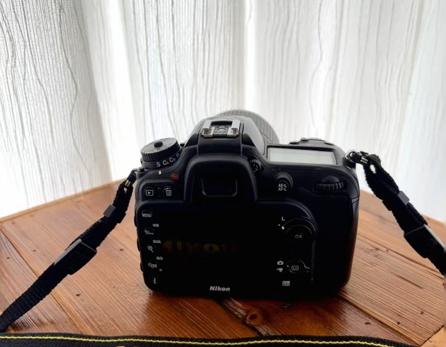 Used Original High Image Quality Digital Camera D7200 Kit 18-140mm Zoom Lens APS-C Frame Camera