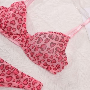 Nouvel ensemble de lingerie sexy à pois pour le commerce transfrontalier, ensemble de soutien-gorge en dentelle ultra-fine et transparente. - Product Image 4