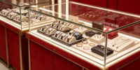 Vitrine de présentation de bijoux en verre de haute qualité, armoire de présentation de bijoux pour l'aménagement de bijouterie