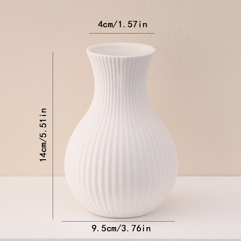 Vase brûlé uni joran à motif vertical