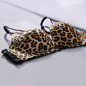 顶级时尚工厂价格正面开放性感无背女性无线俯卧撑动物印花无缝文胸 - Product Image 1