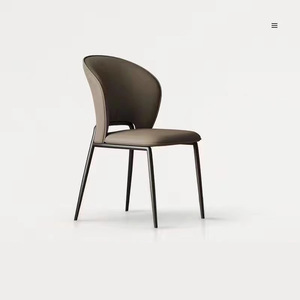 Chaise de salle à manger en similicuir sur pieds en métal, imperméable, moderne et léger, design de luxe pour la cuisine, la salle à manger et l'hôtel. - Product Image 4
