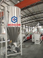 Silo di stoccaggio verticale per la materia prima della polvere